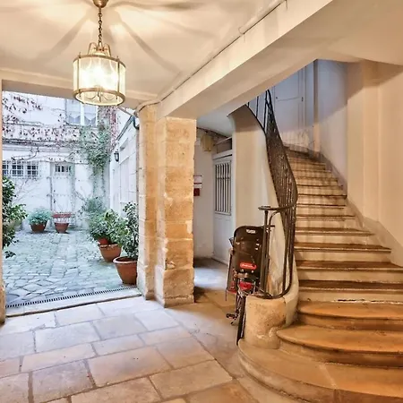 Charming 2 Bedroom In The Heart Of