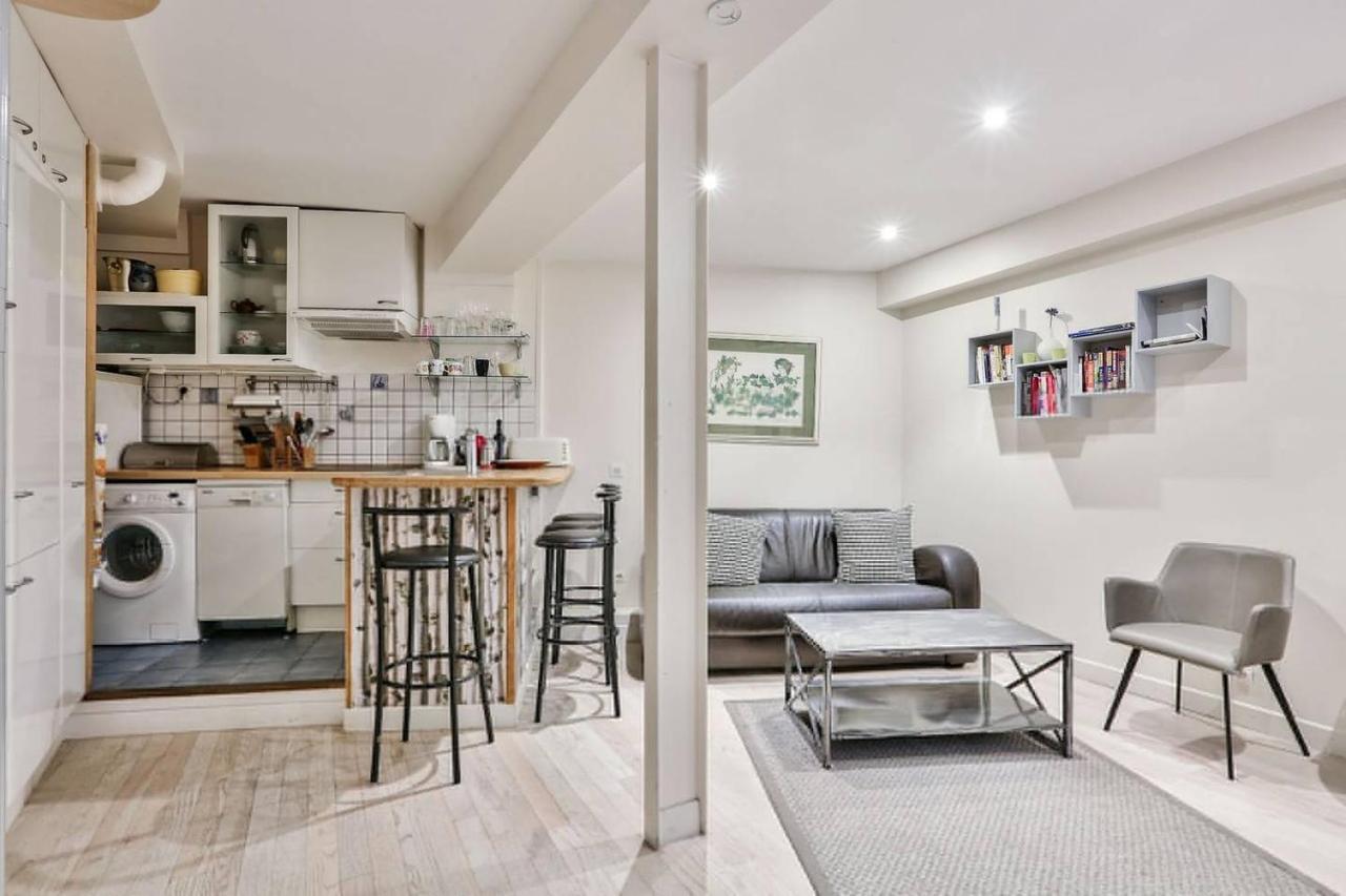 Appartamento Charming 2 Bedroom In The Heart Of Parigi